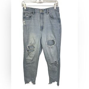 American Eagle Distressed Light Wash Curvy Mom Jean Womens 6R EUC